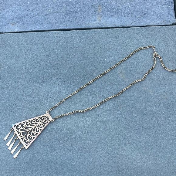 Lisner Pendant Necklace in Gold Tone Metal Mid Century Statement Jewelry Signed - Picture 4 of 16